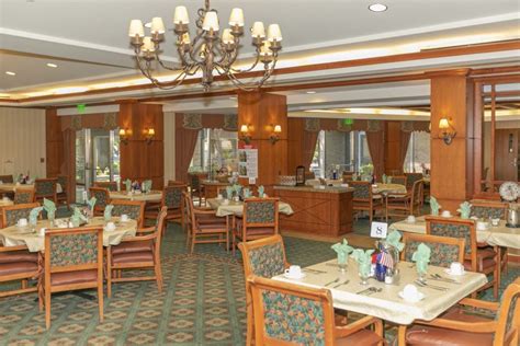 SENIOR LIVING – The Villages of Dallas.